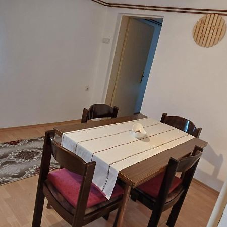 Apartman Dijana บันยาลูกา ภายนอก รูปภาพ