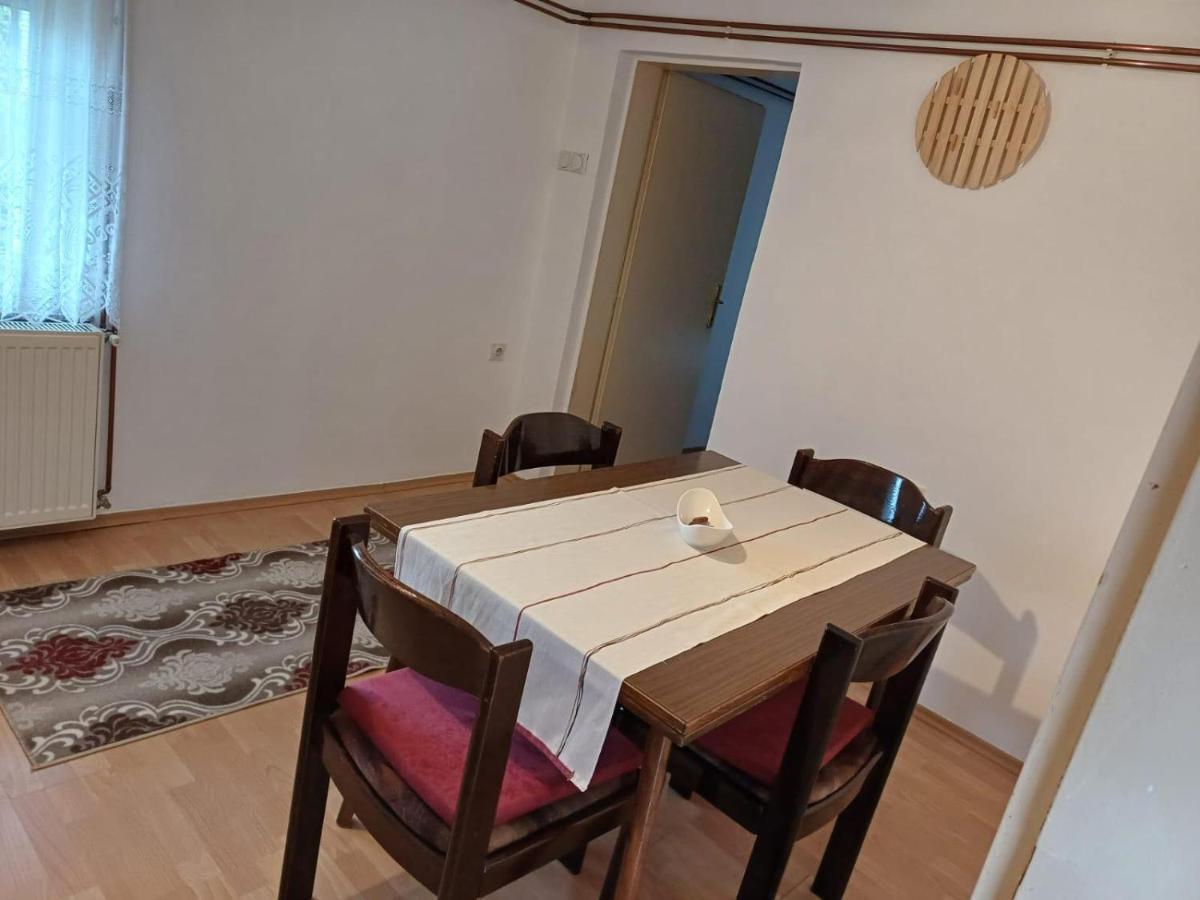 Apartman Dijana บันยาลูกา ภายนอก รูปภาพ