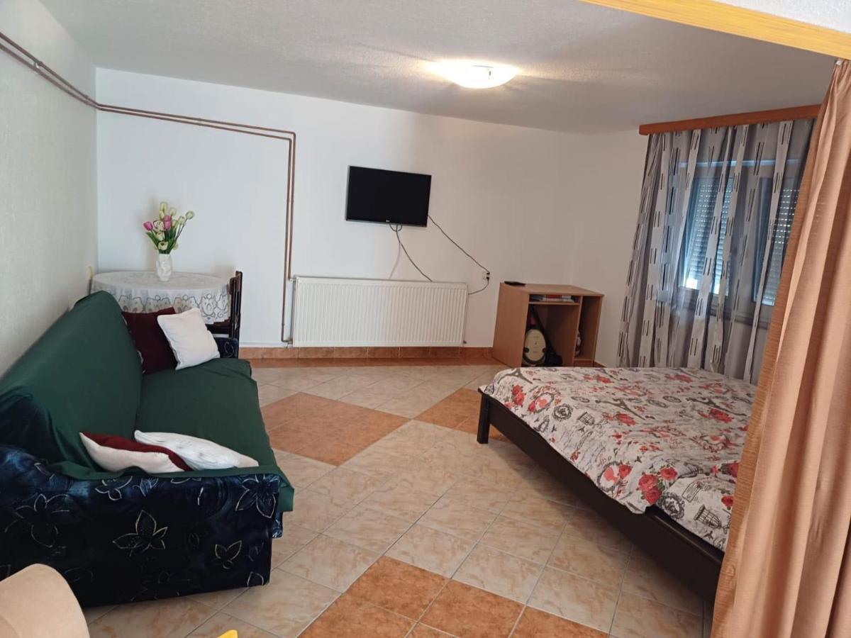 Apartman Dijana บันยาลูกา ภายนอก รูปภาพ